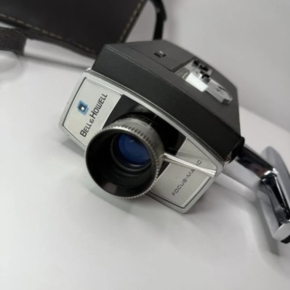 VTG Bell & Howell 435 Focus-Matic Autoload 8mm Movie Camera Leather Case UNTESTE